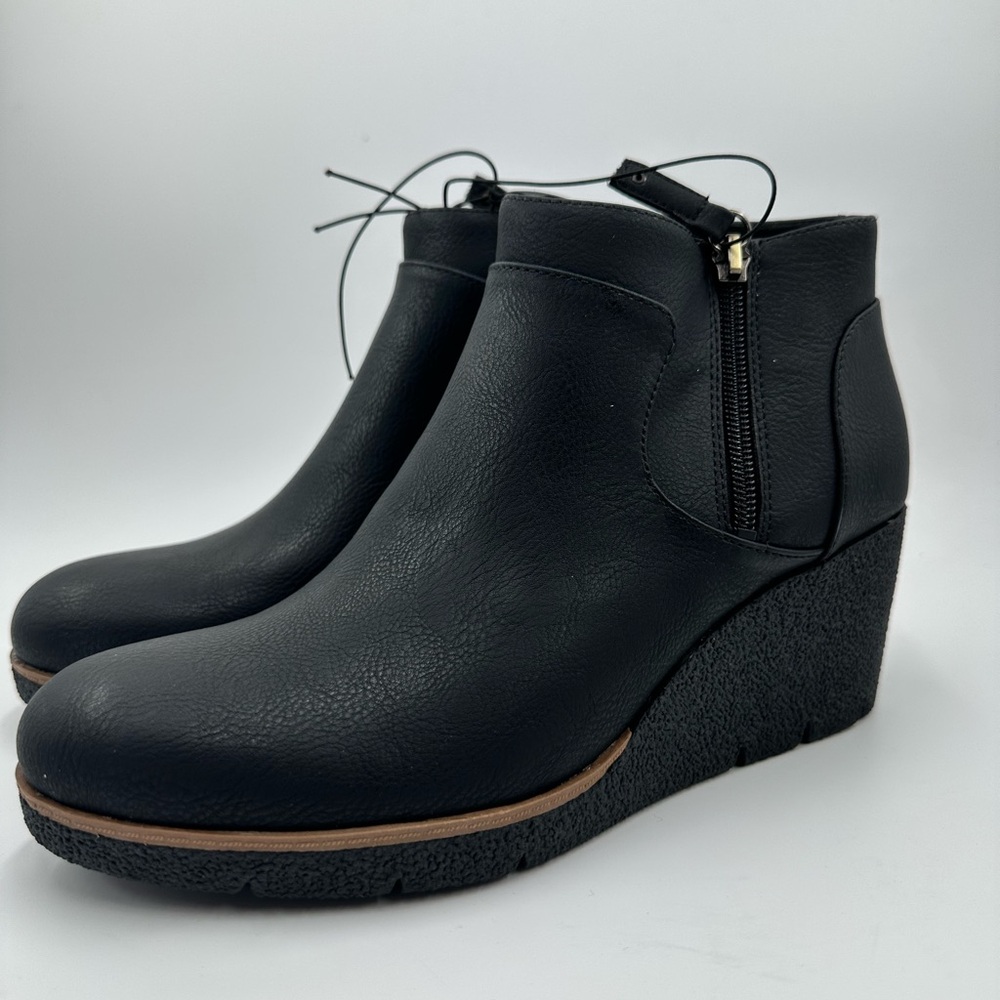 Dr. Scholl's Black Wedge Ankle Shoes - Picture 4 of 10